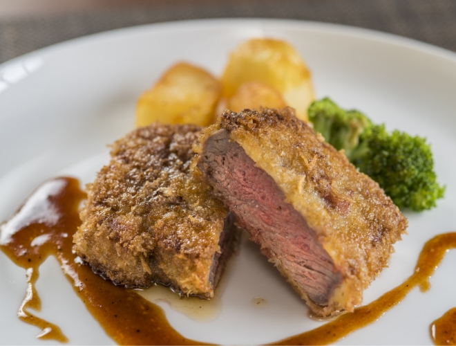 ヒレ肉のビーフカツ